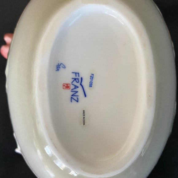 FRANTZ Collection Cyclamen Lattice Bowl with box - FZ 01098 - Picture 4 of 7